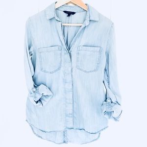 Banana Republic Light Wash Chambray Button Down